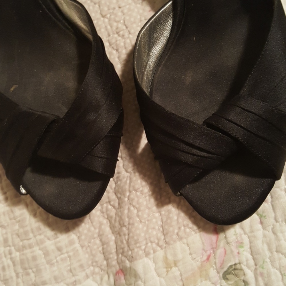 Open toe heels - Picture 4 of 4